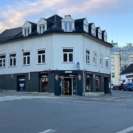 4-newly Renovated In The Middle Of Centre Lägenhet *